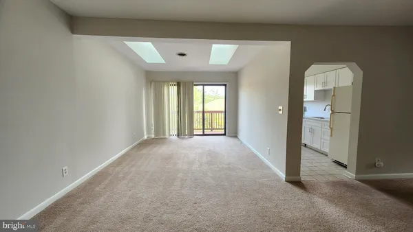 $2,200 | 202 Skyhill Road, Unit 7, Alexandria, VA 22314