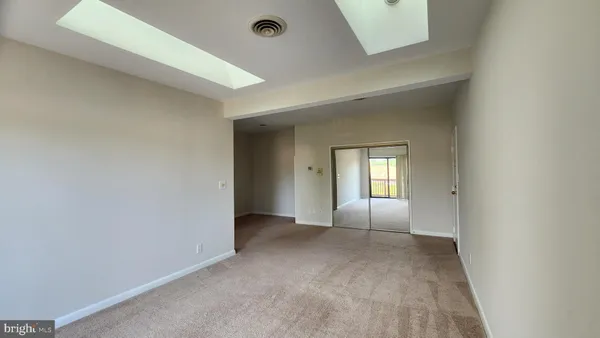 $2,200 | 202 Skyhill Road, Unit 7, Alexandria, VA 22314