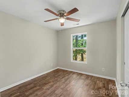 $325,000 | 5529 Idlewild Road North, Charlotte, NC 28227