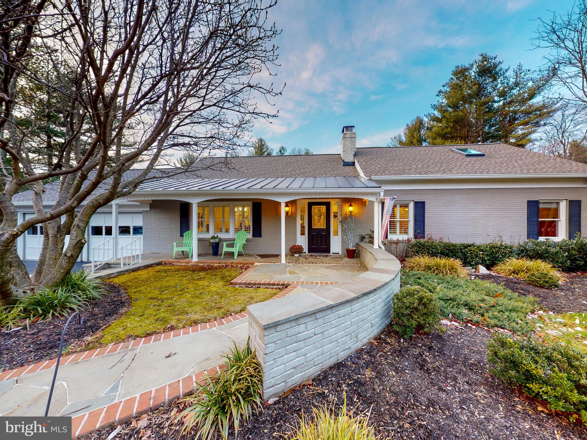 Welcome Home to 1900 Ridge Road