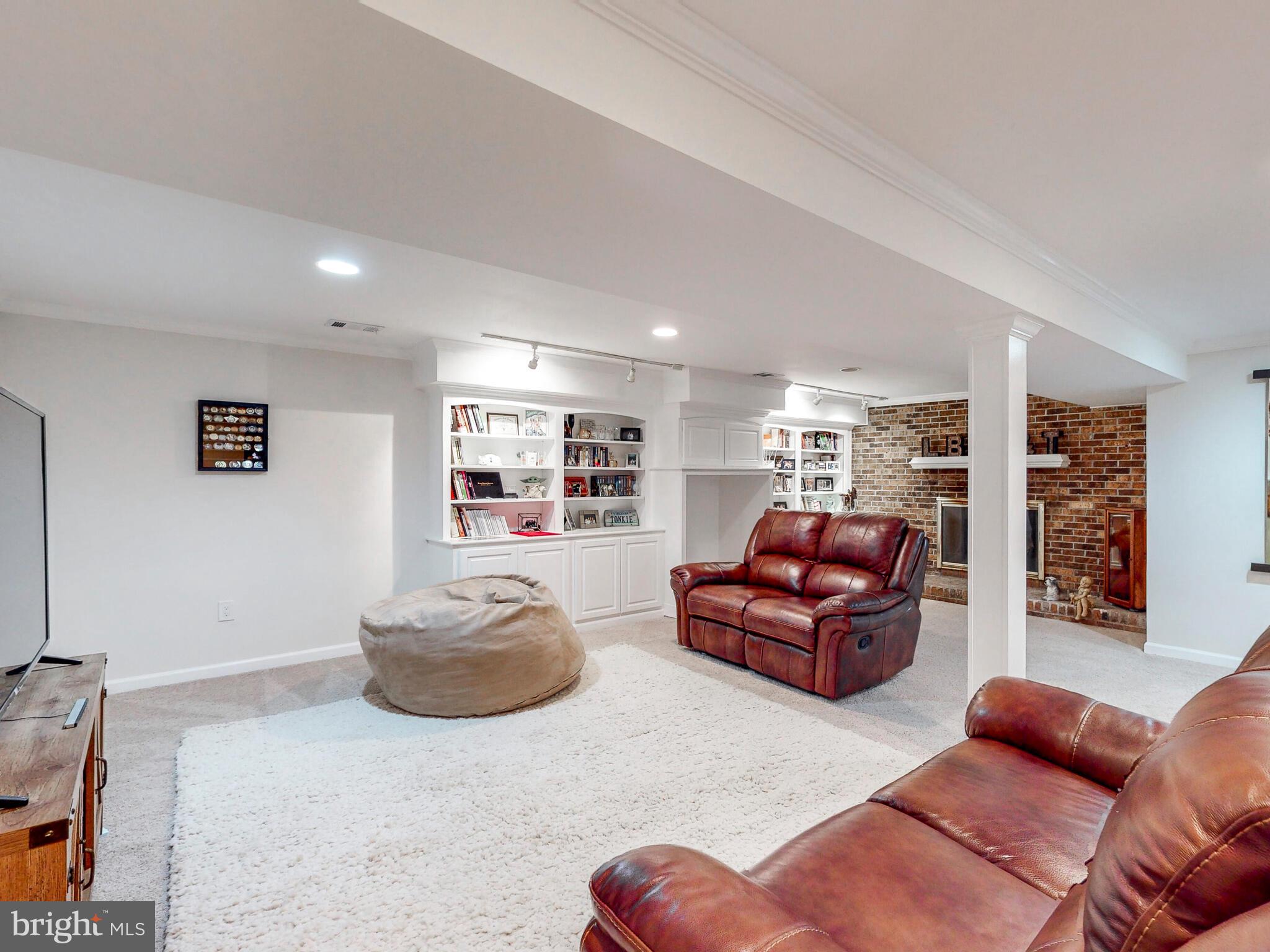 1900 Ridge Road Reisterstown, MD 21136 - Photo 36 of 67 Lower Level Family Room / Rec Room with Built-ins