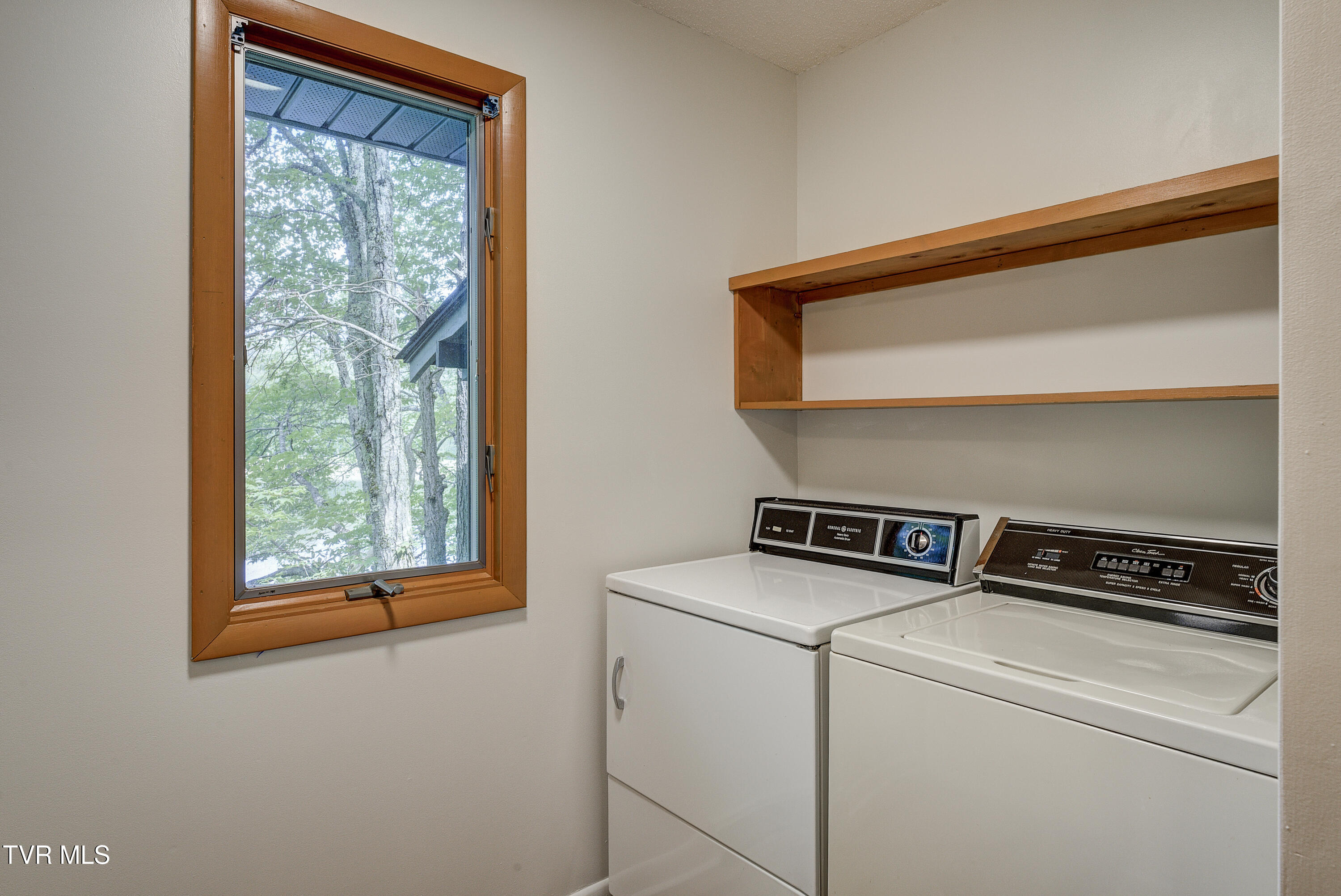 144 Ripshin Lake Road Roan Mountain, TN 37687 - Photo 37 of 54 RipShin-16