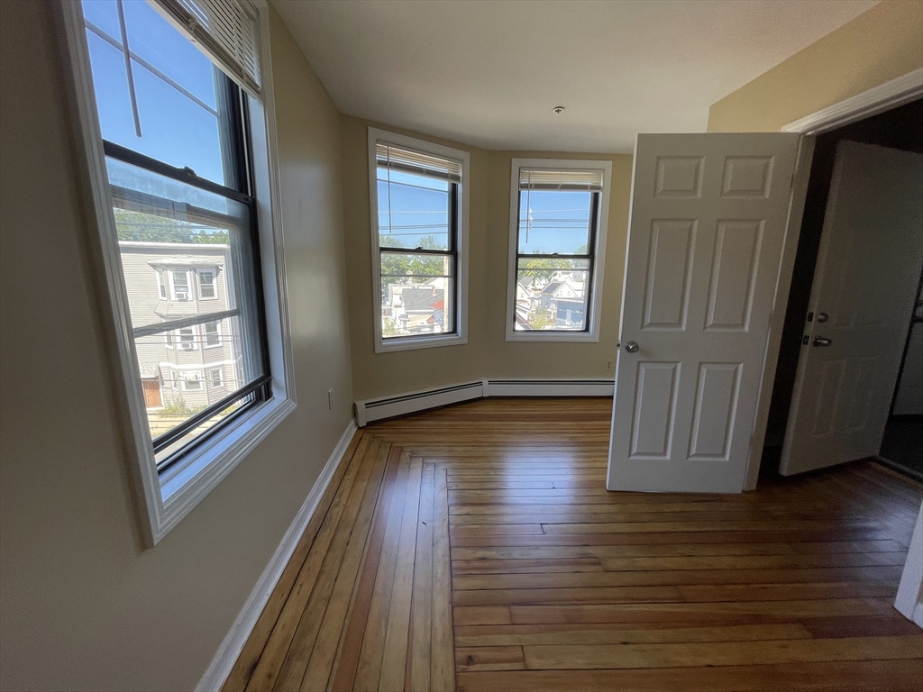 290-292 Chestnut Street, Unit 3 Lynn, MA 01902 - Photo 2 of 5