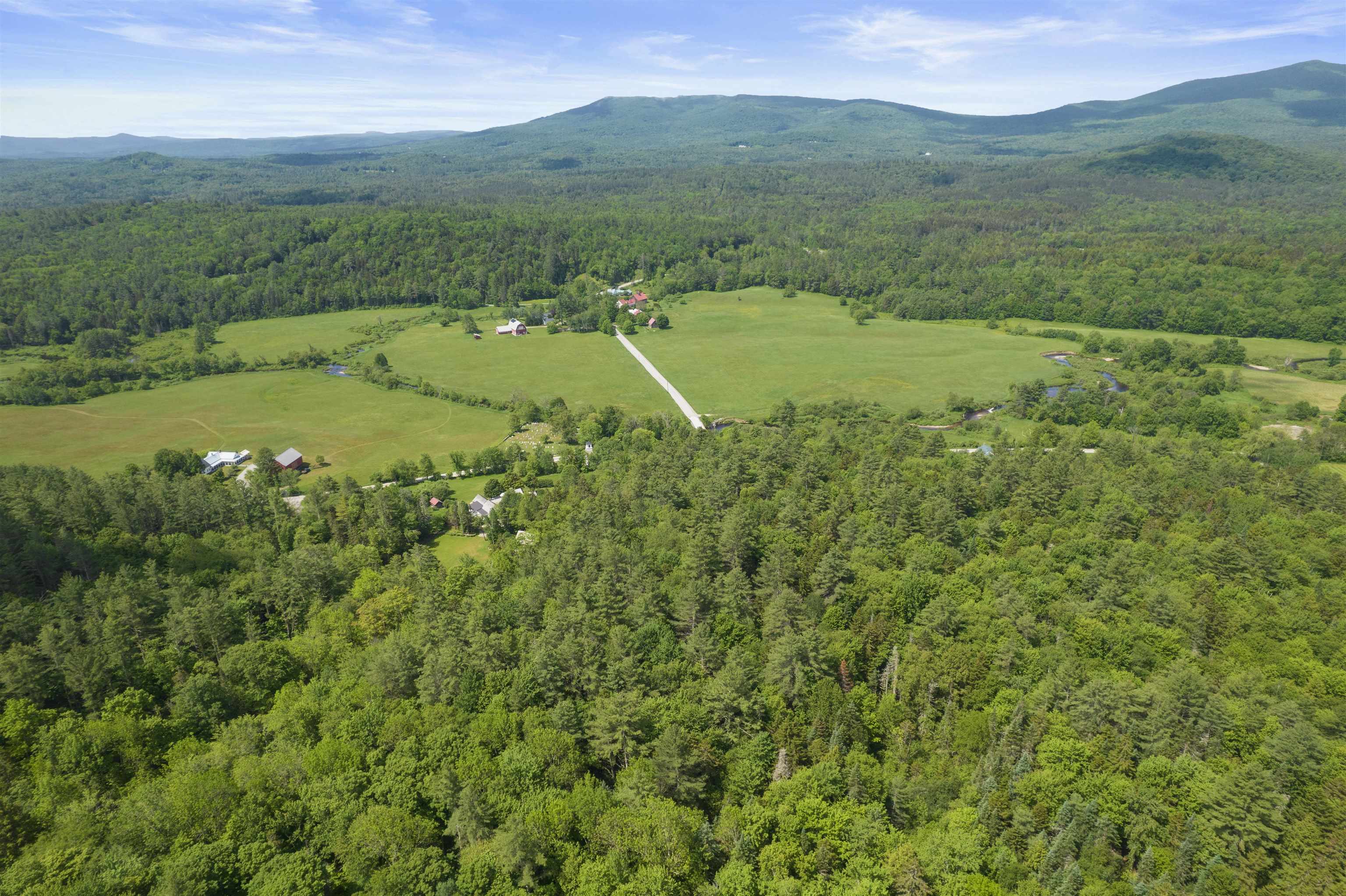 11 Old County Road East Landgrove, VT 05148 - Photo 4 of 10