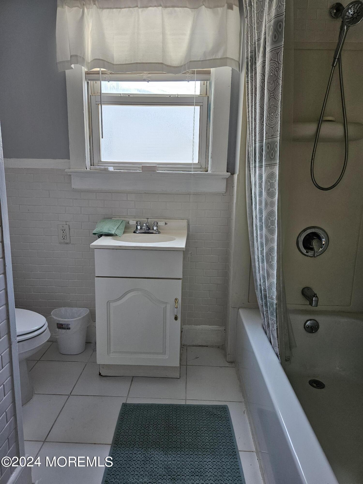 14 Short Street Keyport, NJ 07735 - Photo 12 of 22 Full Bath