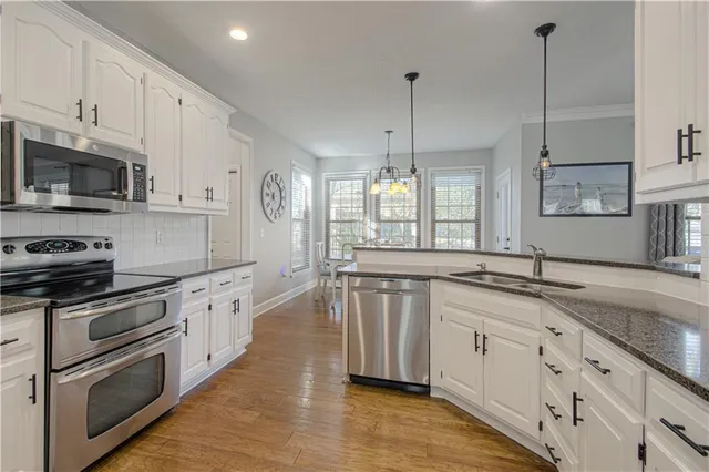 $515,000 | 12812 King Street, Overland Park, KS 66213