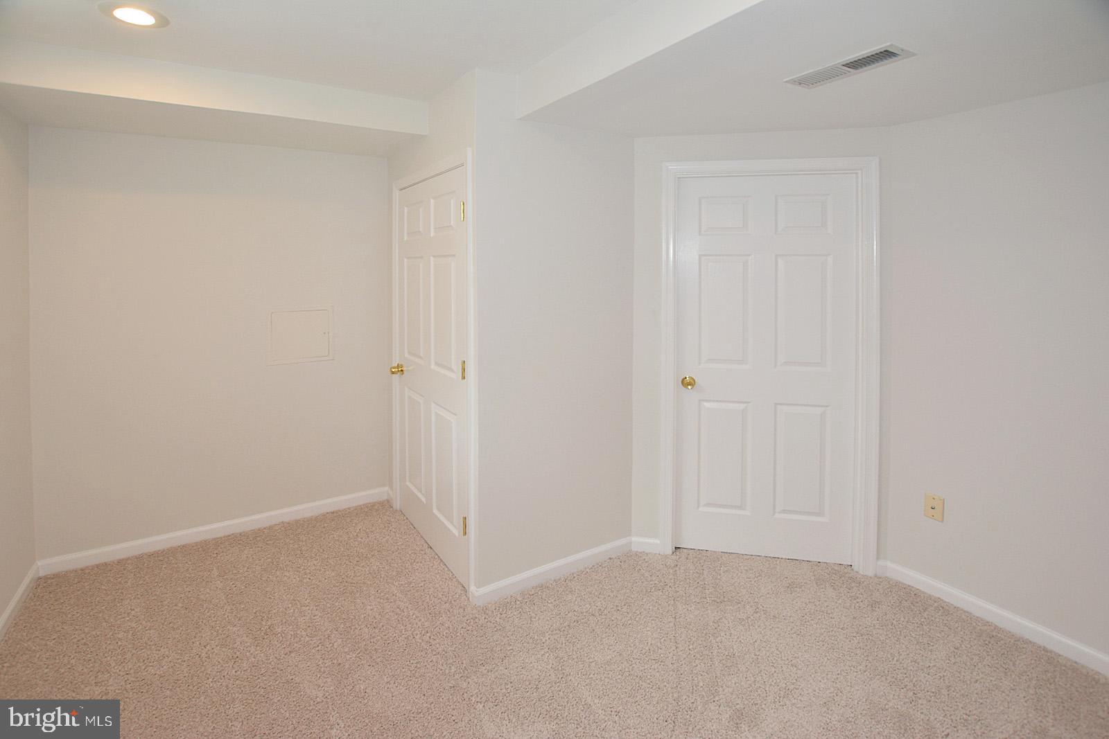 2405 Churchill Road Silver Spring, MD 20902 - Photo 22 of 31 Gallery Image 22