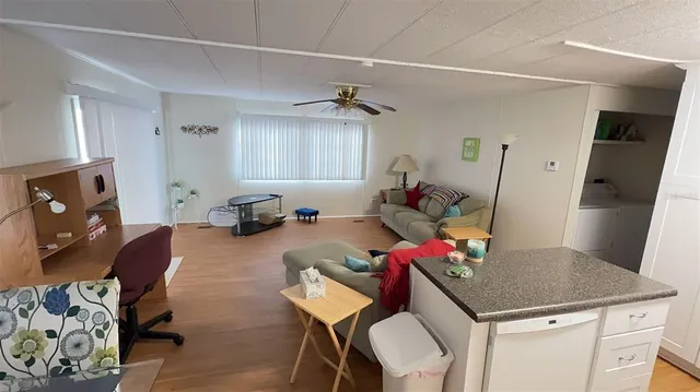 $1,400 | 4851 West Gandy Boulevard, Unit B2L19, Tampa, FL 33611