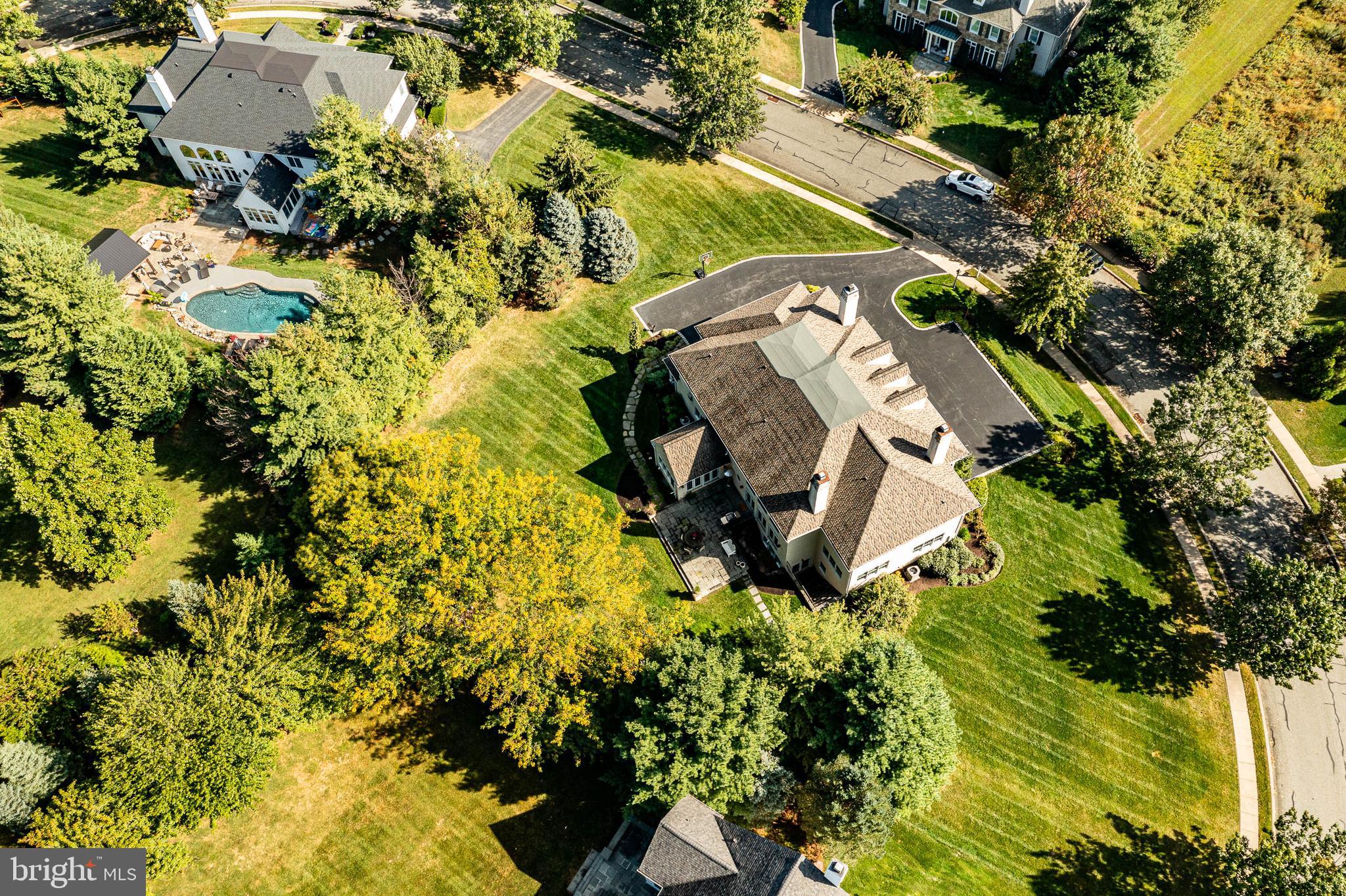 1048 Whitegate Road Wayne, PA 19087 - Photo 11 of 74