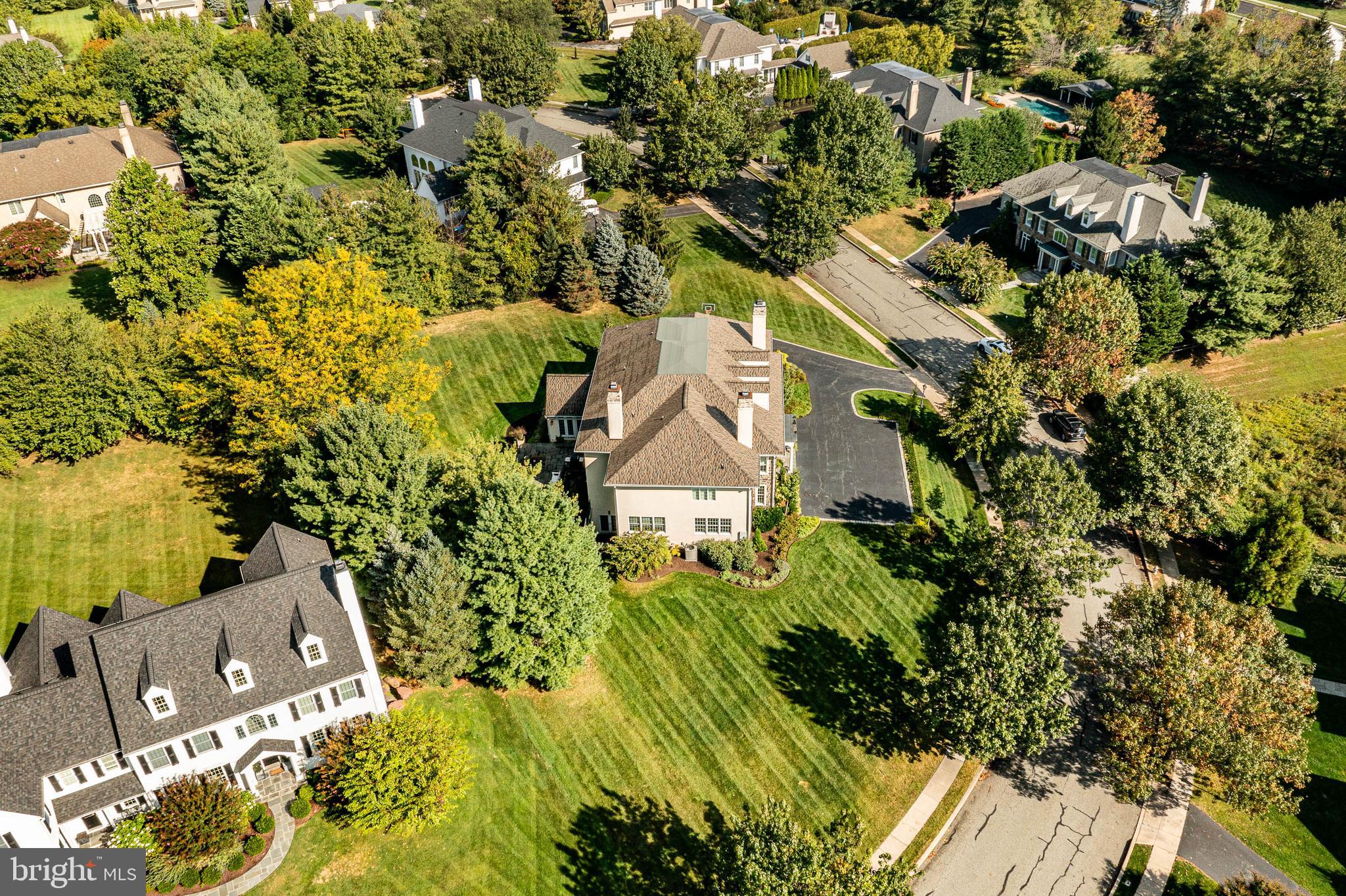 1048 Whitegate Road Wayne, PA 19087 - Photo 12 of 74