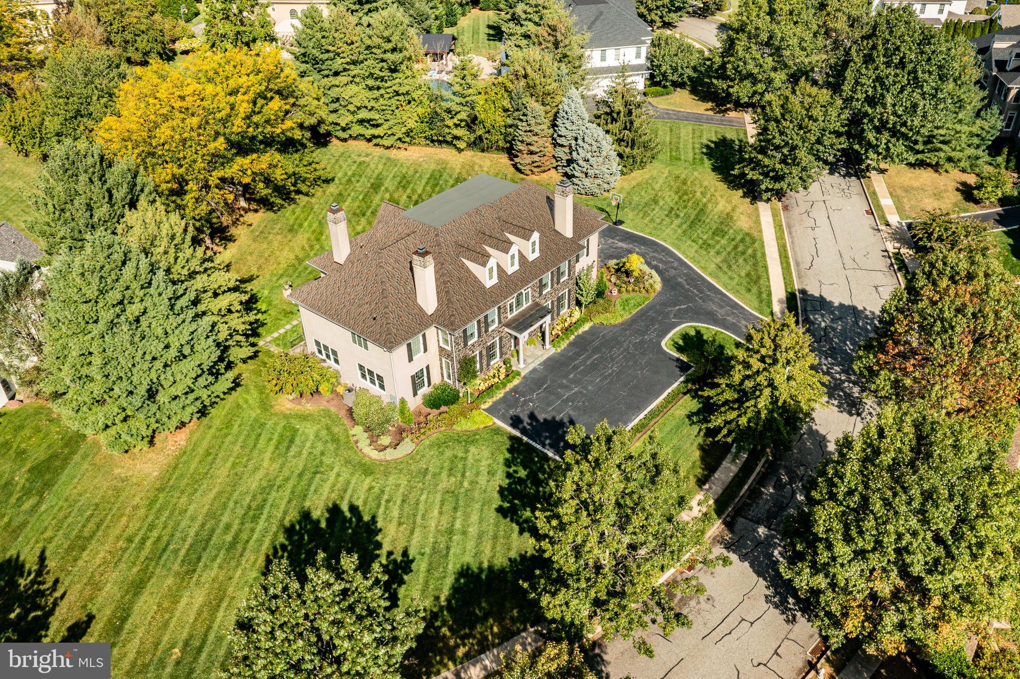 1048 Whitegate Road Wayne, PA 19087 - Photo 13 of 74