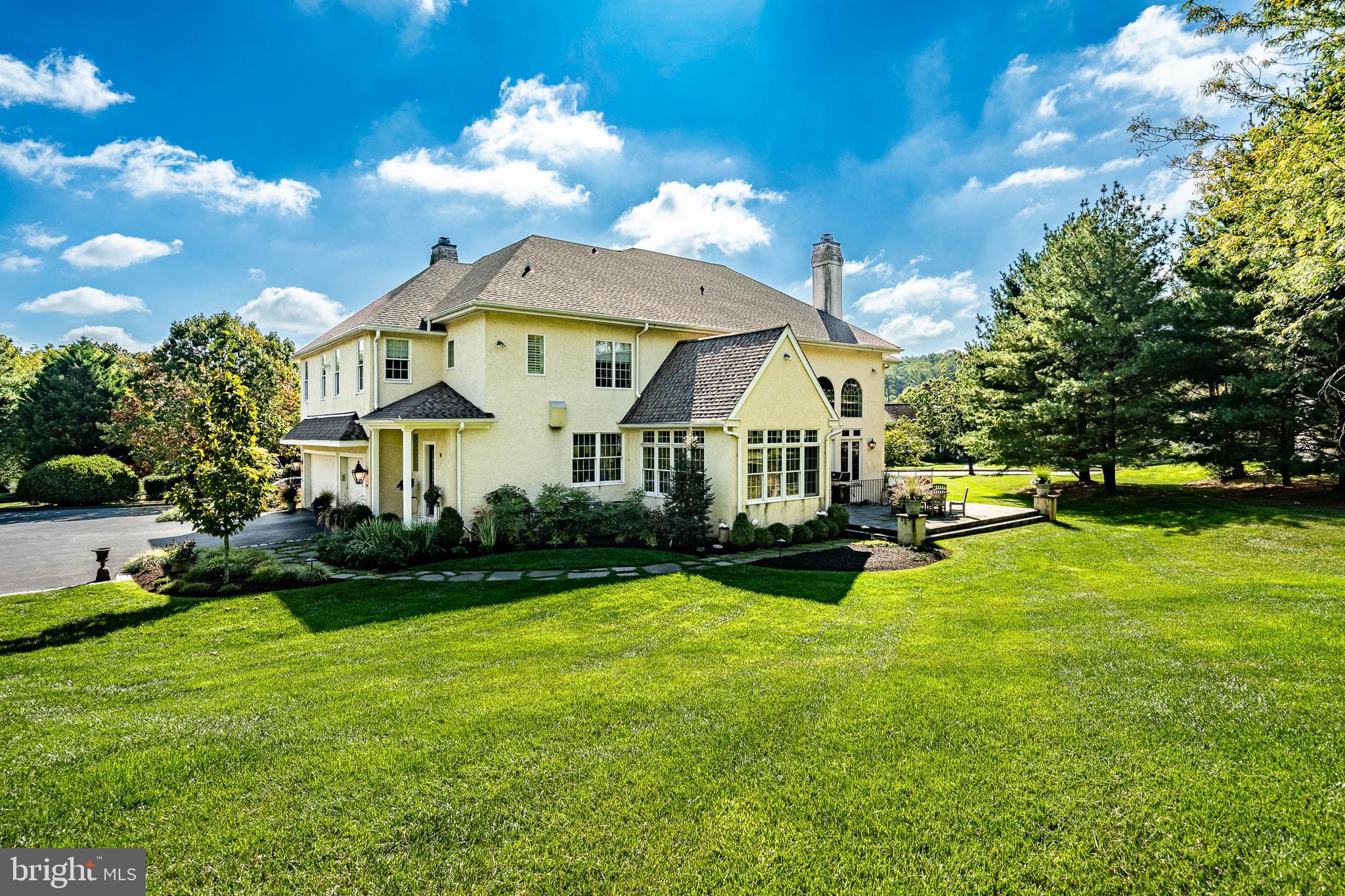 1048 Whitegate Road Wayne, PA 19087 - Photo 3 of 74