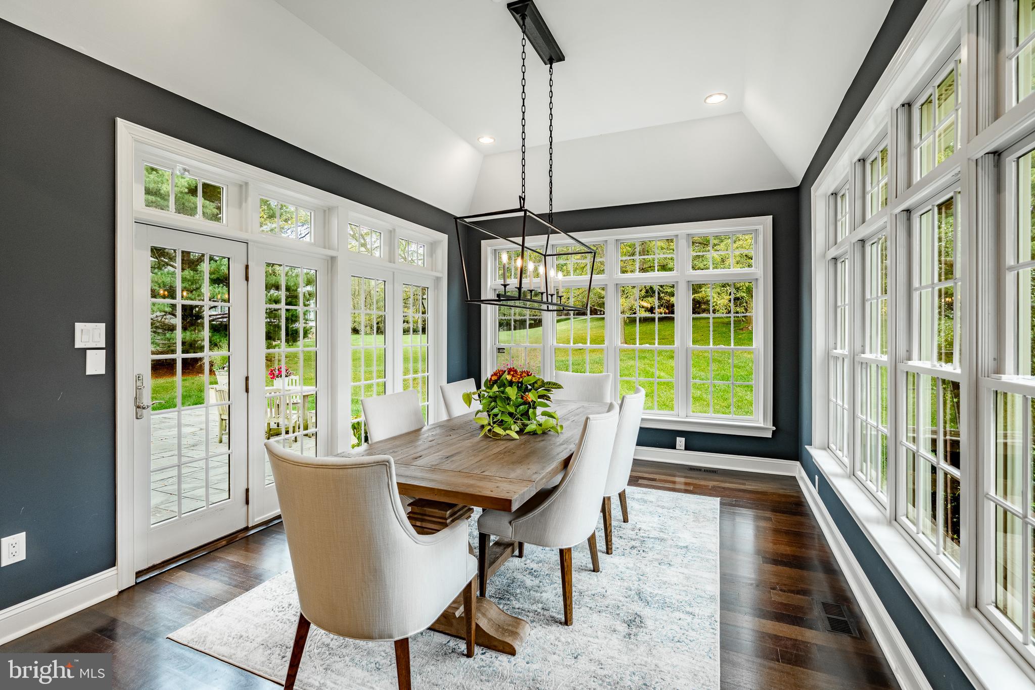 1048 Whitegate Road Wayne, PA 19087 - Photo 35 of 74