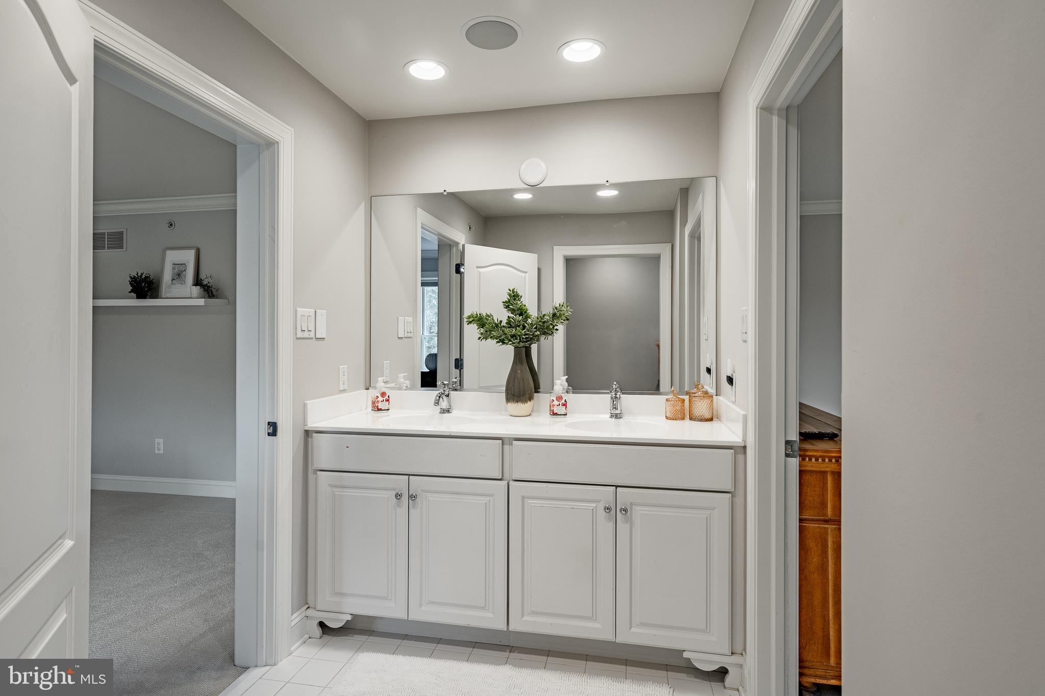 1048 Whitegate Road Wayne, PA 19087 - Photo 42 of 74