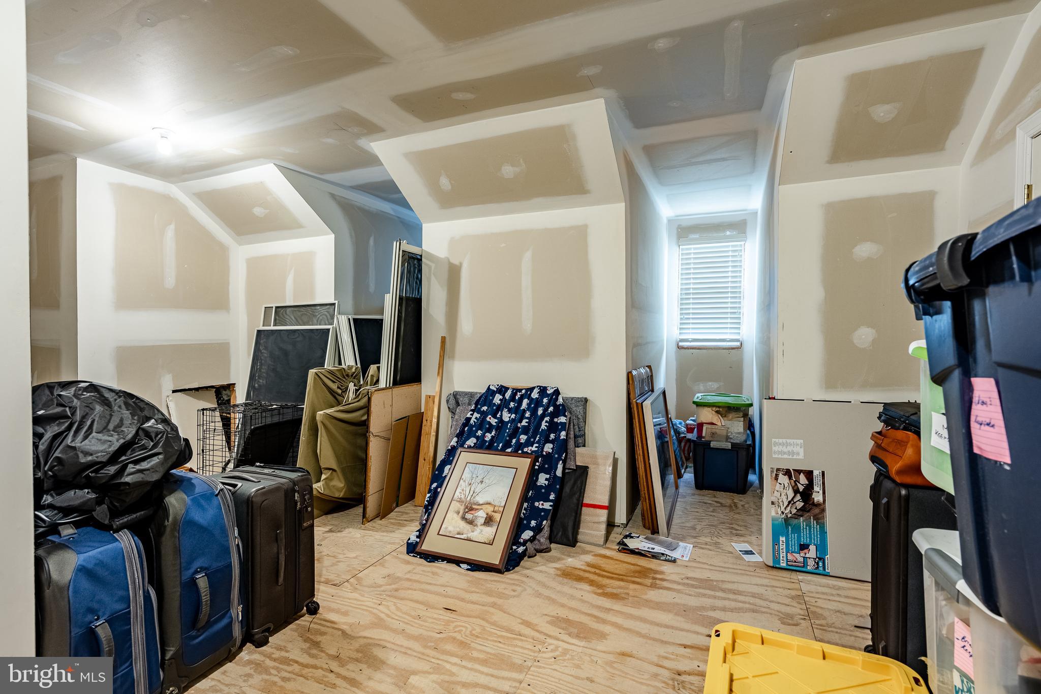 1048 Whitegate Road Wayne, PA 19087 - Photo 44 of 74