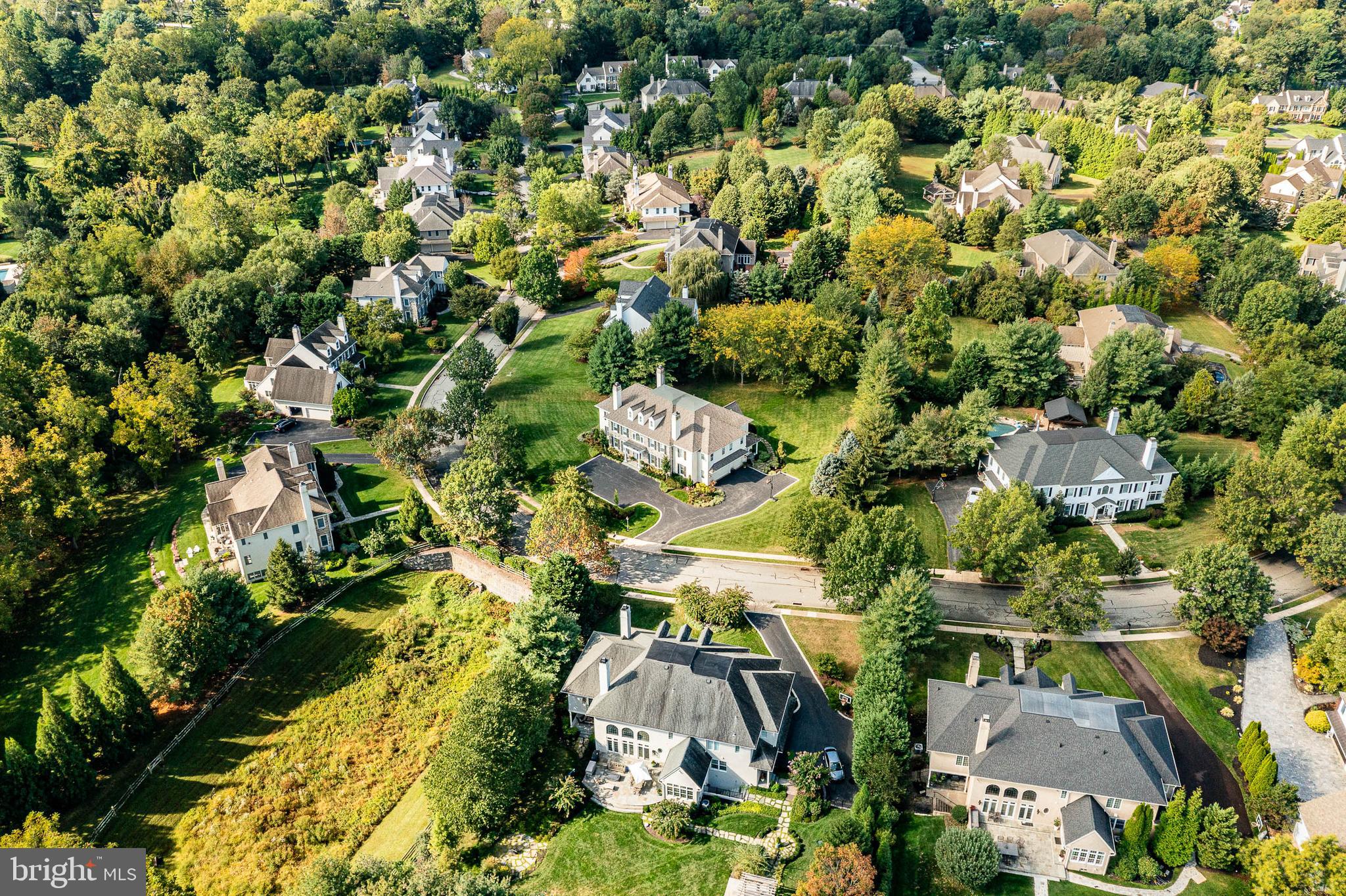 1048 Whitegate Road Wayne, PA 19087 - Photo 9 of 74