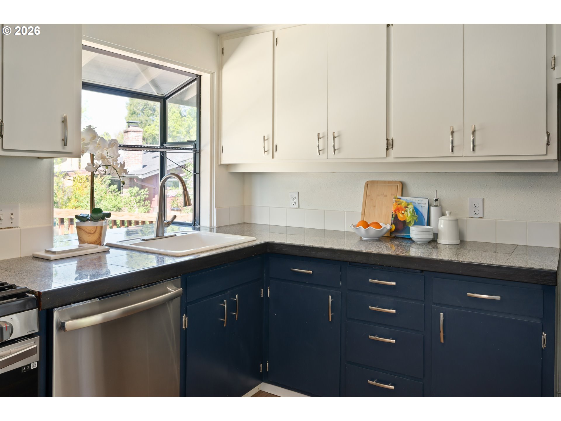 3665 Thames Street Eugene, OR 97405 - Photo 12 of 38