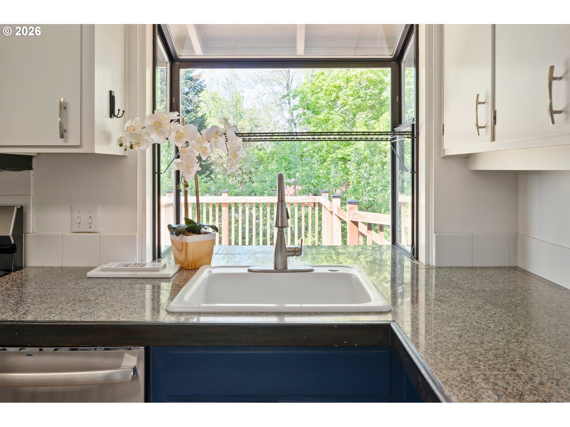 3665 Thames Street Eugene, OR 97405 - Photo 13 of 38