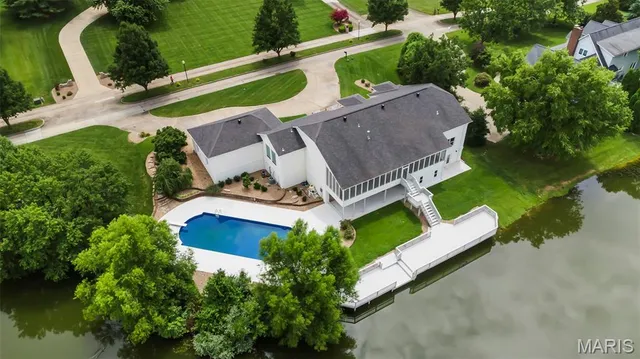 $899,999 | 237 Kensington Lane, Cape Girardeau, MO 63701