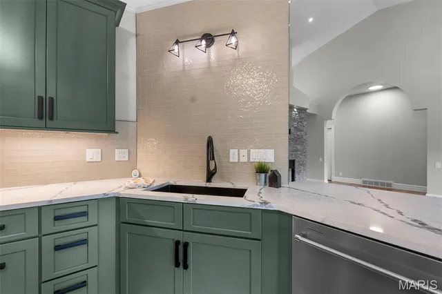 $899,999 | 237 Kensington Lane, Cape Girardeau, MO 63701