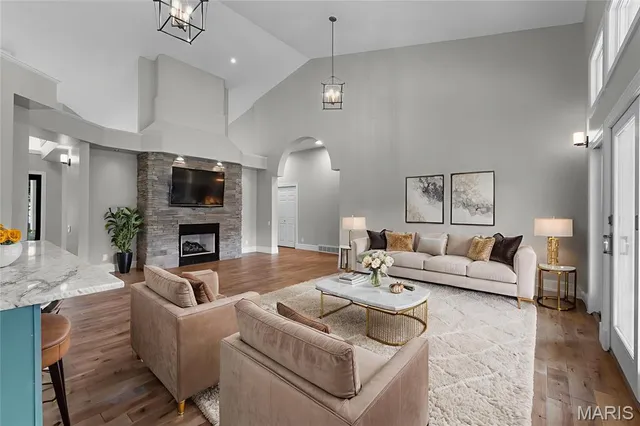 $899,999 | 237 Kensington Lane, Cape Girardeau, MO 63701