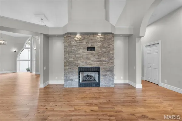 $879,900 | 237 Kensington Lane, Cape Girardeau, MO 63701