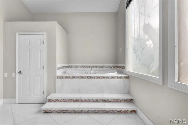 $899,999 | 237 Kensington Lane, Cape Girardeau, MO 63701