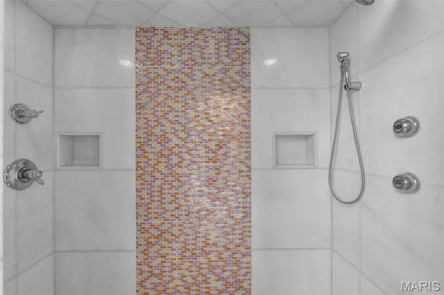 $899,999 | 237 Kensington Lane, Cape Girardeau, MO 63701