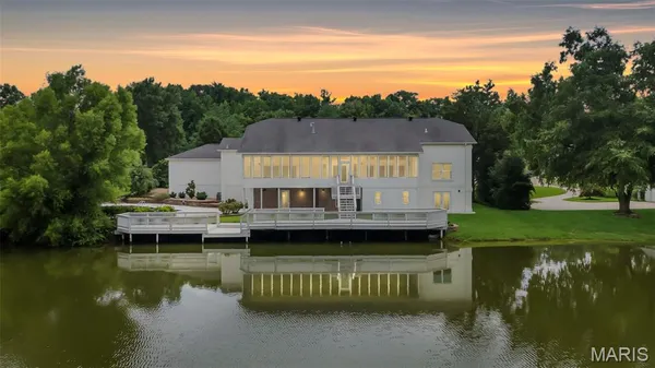 $879,900 | 237 Kensington Lane, Cape Girardeau, MO 63701