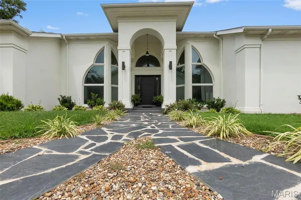 $879,900 | 237 Kensington Lane, Cape Girardeau, MO 63701