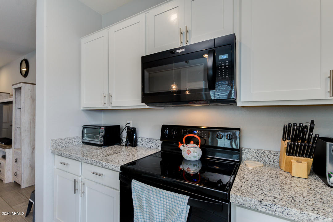 11533 West Boca Raton Road El Mirage, AZ 85335 - Photo 13 of 37 Stove
