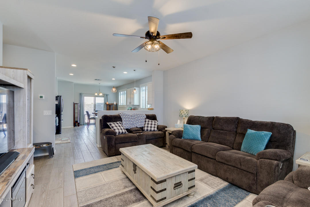 11533 West Boca Raton Road El Mirage, AZ 85335 - Photo 5 of 37 Great Room