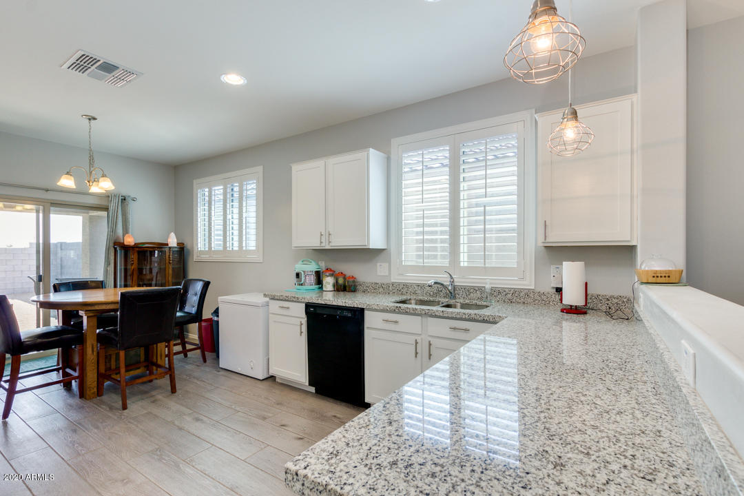 11533 West Boca Raton Road El Mirage, AZ 85335 - Photo 8 of 37 Eat in Kitchen