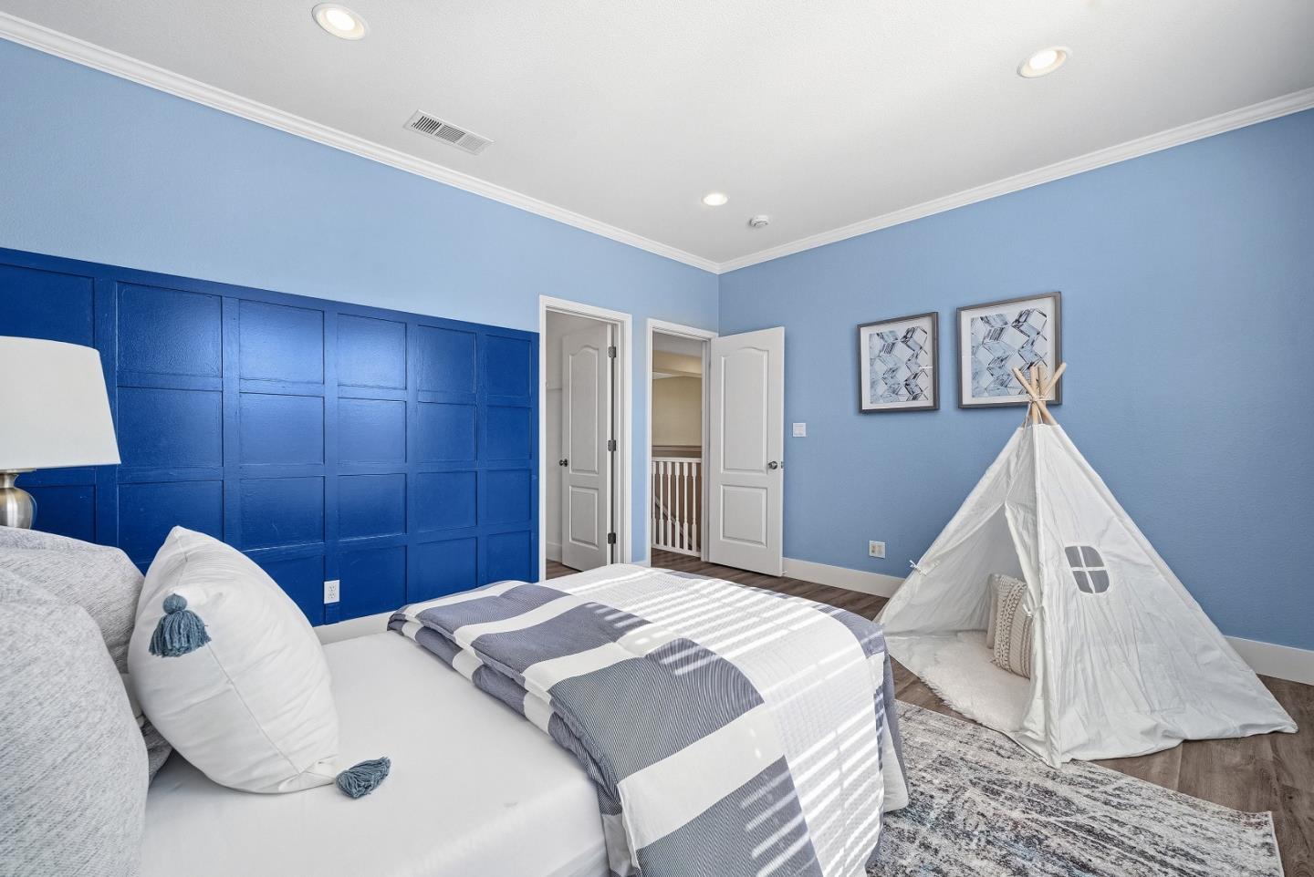 806 Mornington Court San Ramon, CA 94582 - Photo 48 of 58 a bedroom with a large bed and a large window