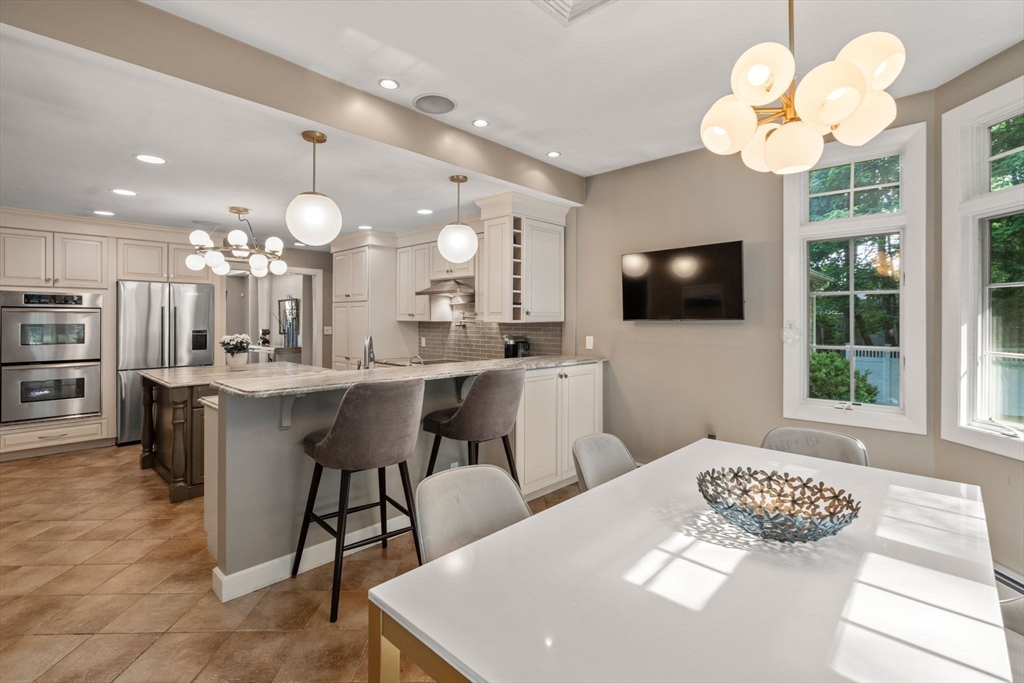 120 Cynthia Road Newton, MA 02459 - Photo 11 of 30