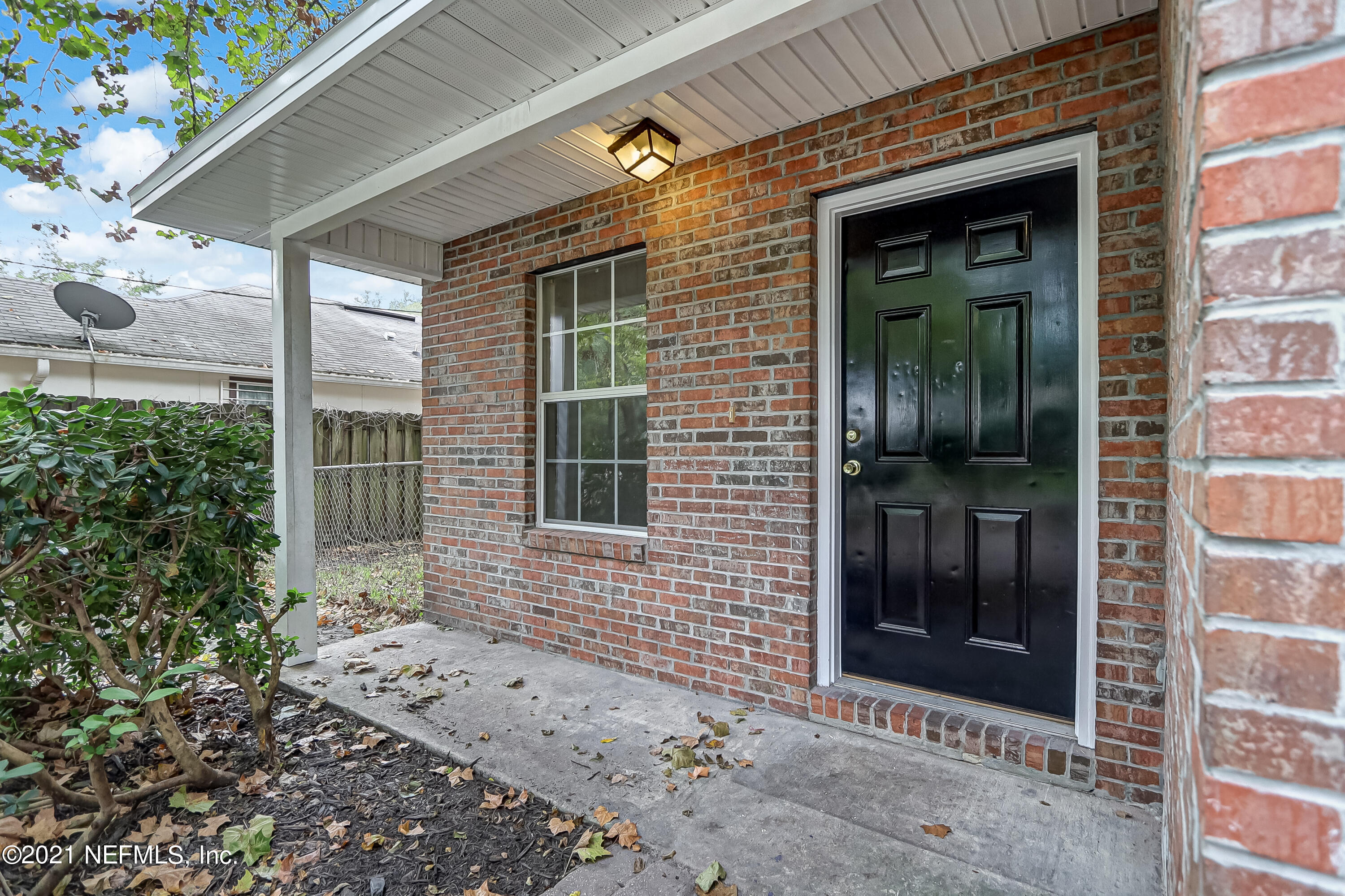 4548 Clairmont Road Jacksonville, FL 32207 - Photo 4 of 23 Rave Home Photography Jacksonville