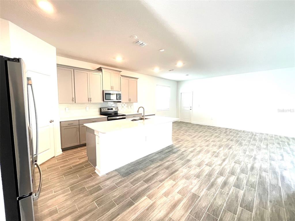 11432 Rhyme Avenue Orlando, FL 32832 - Photo 3 of 18
