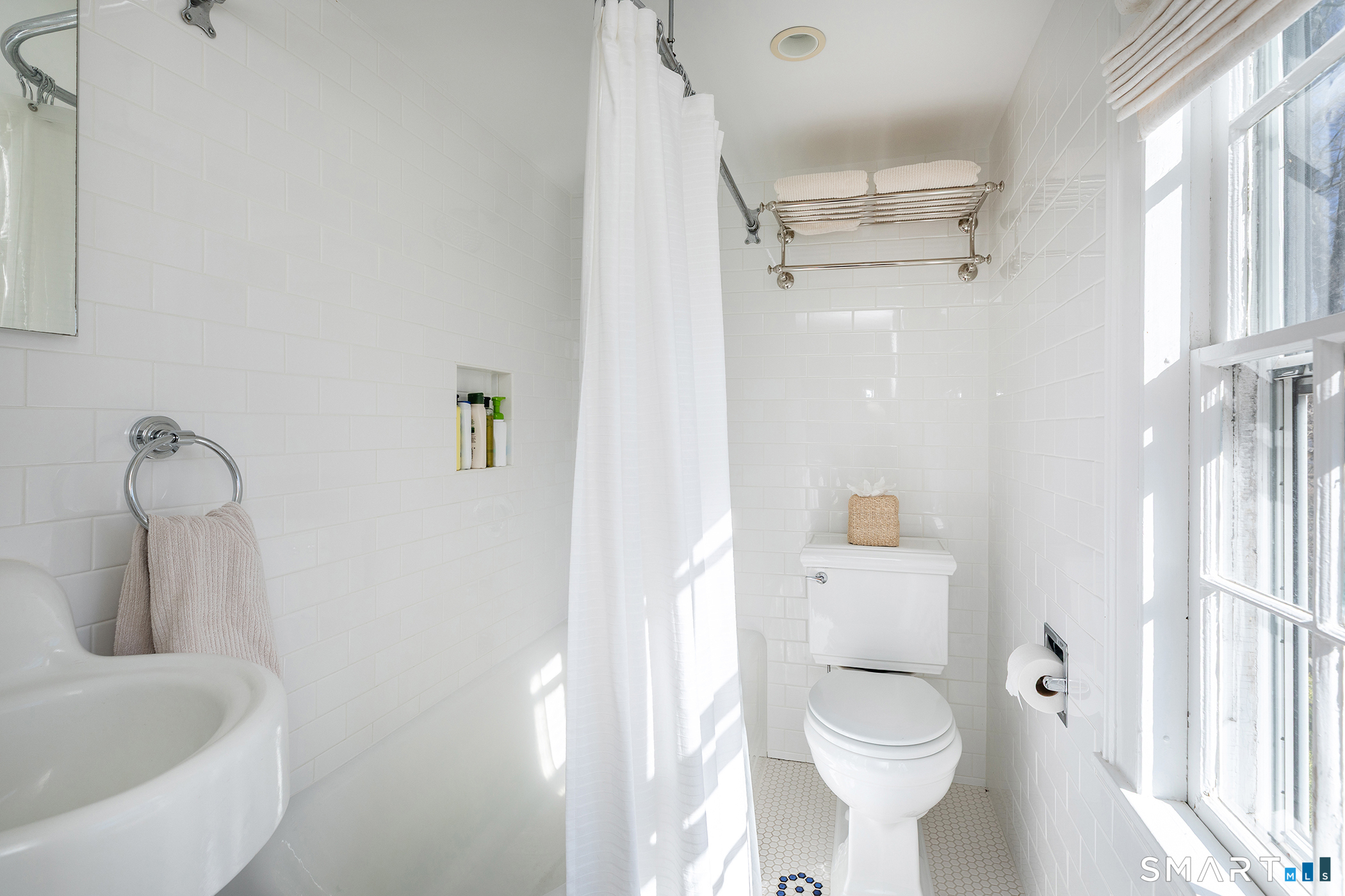 32 Wykeham Road Washington, CT 06793 - Photo 23 of 28