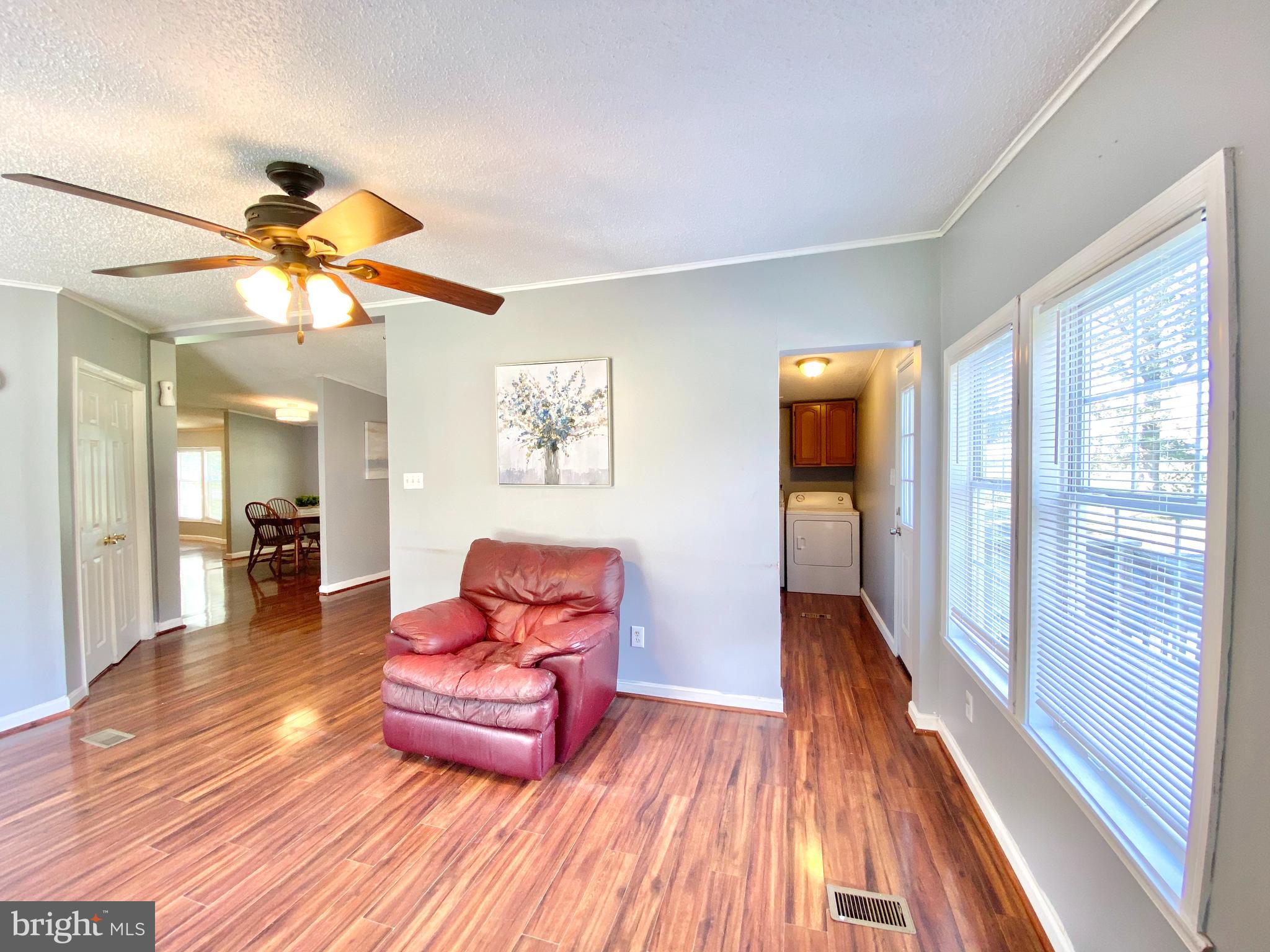 100 Christopher Road Warwick, MD 21912 - Photo 13 of 31 Cozy family room