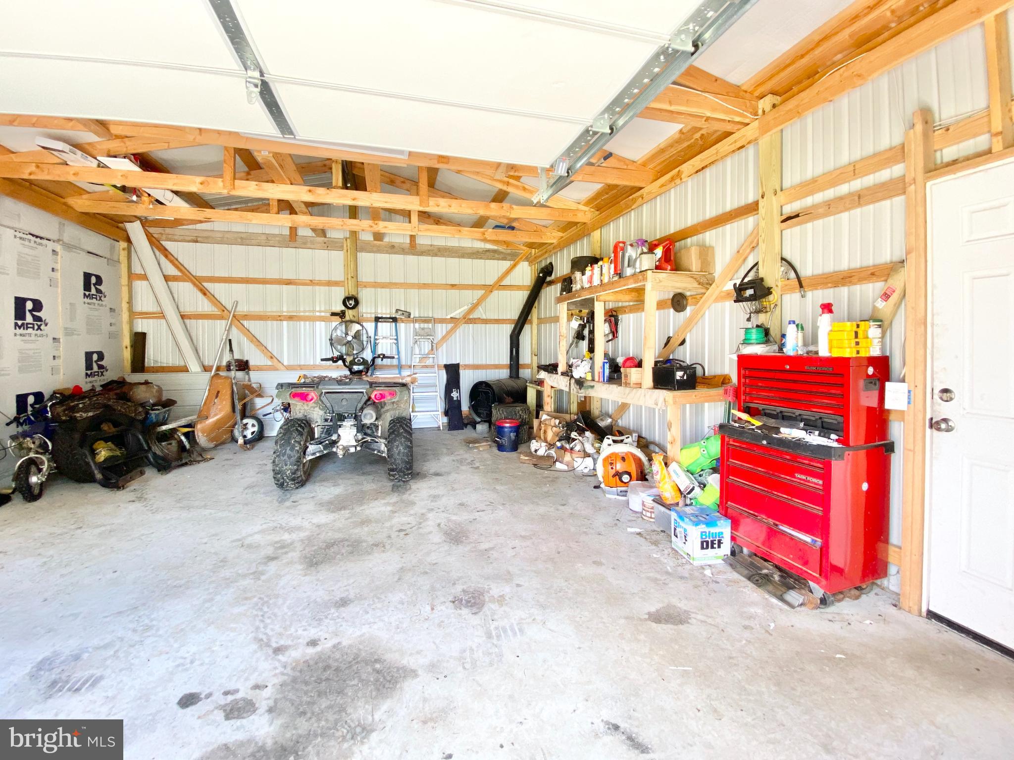 100 Christopher Road Warwick, MD 21912 - Photo 28 of 31 Spacious garage area