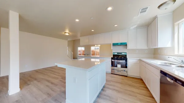 $594,950 | 5630 Landon Lane, Riverbank, CA 95367