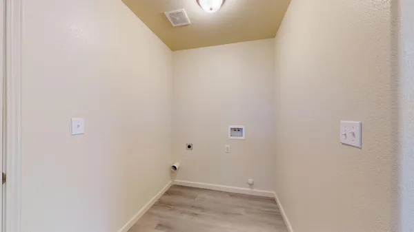 $594,950 | 5630 Landon Lane, Riverbank, CA 95367