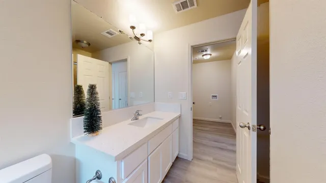 $589,950 | 5630 Landon Lane, Riverbank, CA 95367