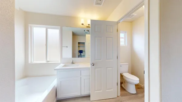 $594,950 | 5630 Landon Lane, Riverbank, CA 95367
