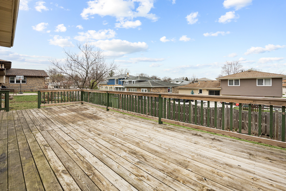 5916 West 127th Street Alsip, IL 60803 - Photo 21 of 22 a terrace with wooden floor