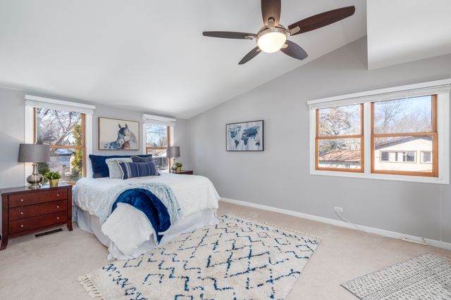 $380,000 | 1950 Hampton Road, Hoffman Estates, IL 60169