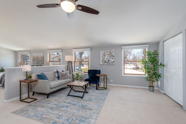 $380,000 | 1950 Hampton Road, Hoffman Estates, IL 60169