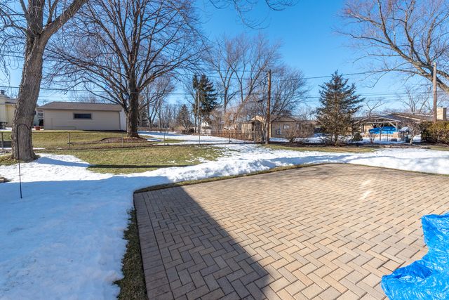 $380,000 | 1950 Hampton Road, Hoffman Estates, IL 60169