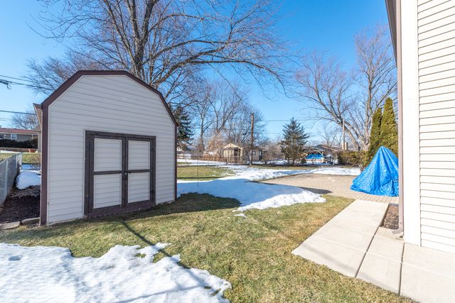 $380,000 | 1950 Hampton Road, Hoffman Estates, IL 60169