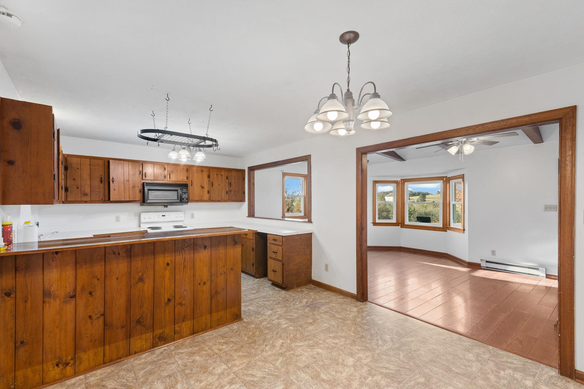 1723 Fadley Road Weyers Cave, VA 24486 - Photo 10 of 42 Gallery Image 10